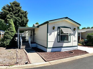 3431 S Pacific Hwy Unit 27, Medford, OR 97501