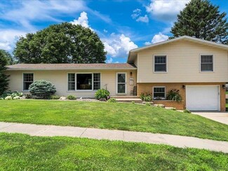 302 S Anderson St, Monona, IA 52159