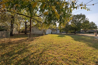 345 Claudia St, Arlington, TX 76010