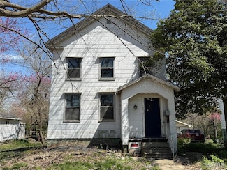 139 N Broad St, Hillsboro, IL 62049