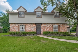 1015 Devonport Ln, Seabrook, TX 77586