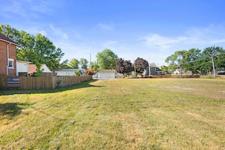 648 Penfield St, Beecher, IL 60401