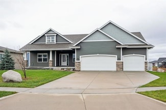 218 34th St SE, Altoona, IA 50009