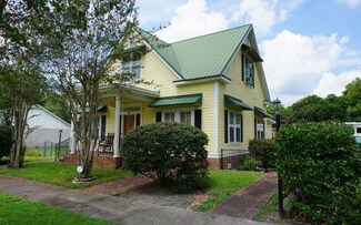 403 2nd St NW, Jasper, FL 32052