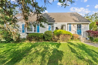 112 Vermont Ave, Stratford, CT 06615