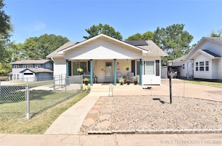 1229 E 8th St, Okmulgee, OK 74447