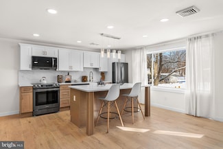 19 Oregon Ave, Mount Laurel, NJ 08054