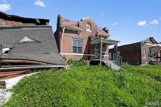 3209 N Taylor Ave, Saint Louis, MO 63115