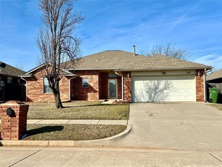 312 Morningside Dr, Yukon, OK 73099
