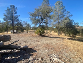 16166 Cagle Ln, Redding, CA 96001