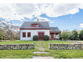 35 Burchard Ave, Little Compton, RI 02837