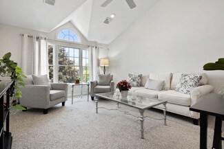807 Old Country Rd Unit 807, Wenham, MA 01984