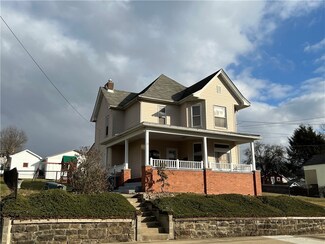19 Bridgeport St, Mount Pleasant, PA 15666