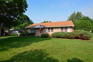 1000 N Hicks Rd, Palatine, IL 60067