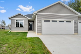 104 Bergen Dr, Waterloo, IA 50701