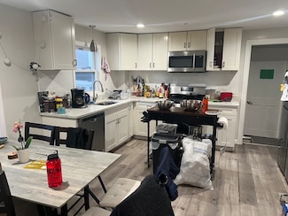 73 Thorndike St Unit 2, Cambridge, MA 02141