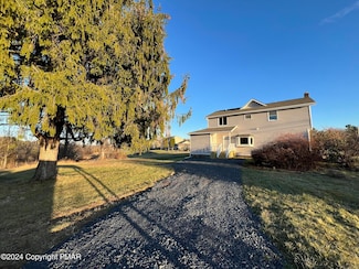 1652 Bonser Rd, Saylorsburg, PA 18353