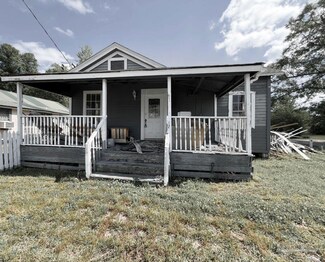308 Front St, Century, FL 32535