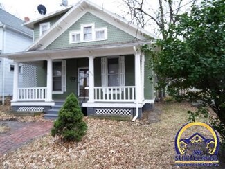 1021 SW Mulvane St, Topeka, KS 66604
