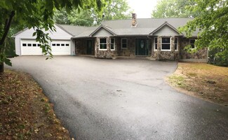 528 River Rd, Greene, ME 04236