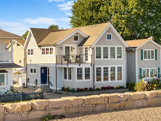 29 Seaview Ave, Branford, CT 06405