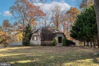 811 Cedar Ave, Essex, MD 21221