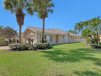 5011 Magnolia Bay Cir, Palm Beach Gardens, FL 33418