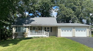 2056 Earl Dr, Hillsdale, MI 49242