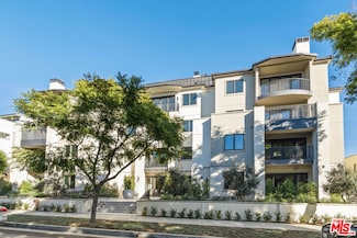 160 N La Peer Dr Unit 201, Beverly Hills, CA 90211