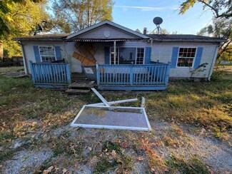 1425 Carl Ave, Terre Haute, IN 47804