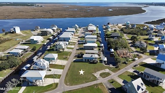 11145 Tahiti St, Bay Saint Louis, MS 39520