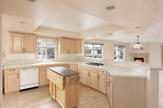 120 3rd Ave S Unit 204, Edmonds, WA 98020