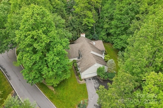107 Camellia Way, Hendersonville, NC 28739