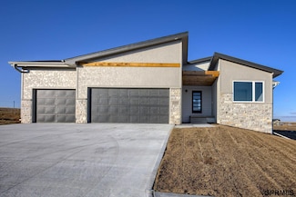 20120 U St, Omaha, NE 68135