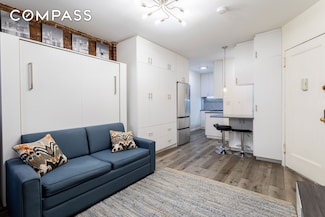 130 W 71st St Unit 1, New York, NY 10023