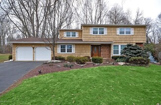 43 Sudbury Rd, Morganville, NJ 07751
