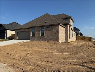 7100 SW Basswood Ave, Bentonville, AR 72713