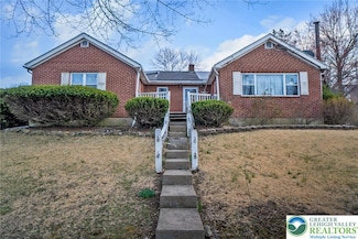 2118 Edgewood Ave, Easton, PA 18045