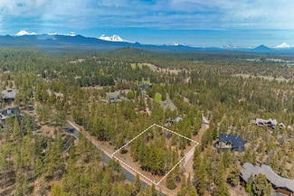 3399 NW Greenleaf Way, Bend, OR 97701