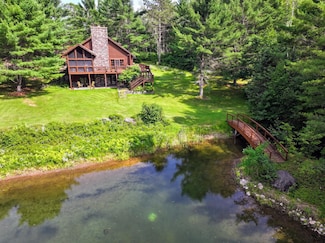 5869 River Rd, Eagle River, WI 54521