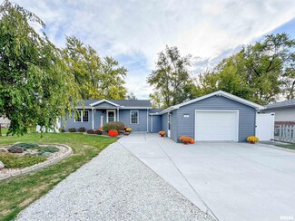 123 Lakewood Ave, East Peoria, IL 61611