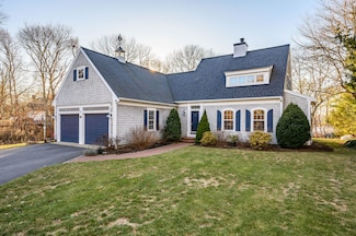 72 Crestview Cir, Centerville, MA 02632