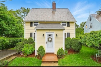 13 Delaval Rd, Worcester, MA 01606