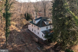 1020 N Ironstone Dr, Boyertown, PA 19512