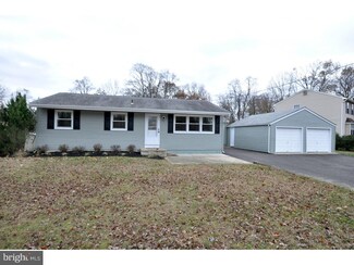 404 Acorn Rd, Mount Laurel, NJ 08054