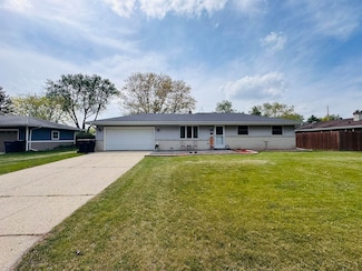 210 Sioux Ct, Janesville, WI 53545