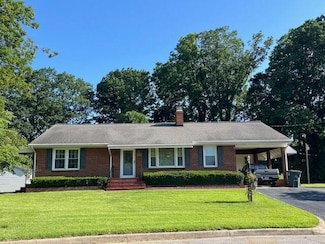 366 Howard Dr, Salem, VA 24153