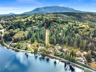 665 Samish Ln, Bellingham, WA 98229