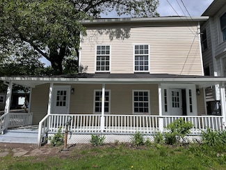 19 North Rd, Highland, NY 12528
