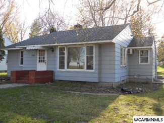 410 E 4th St, Franklin, MN 55333